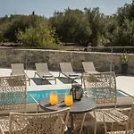 Luxury Marelina Villa