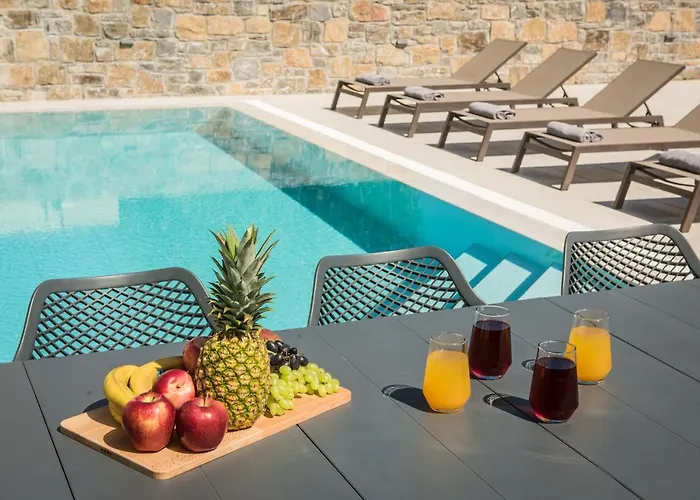 Βίλα Luxury Marelina Χερσόνησος